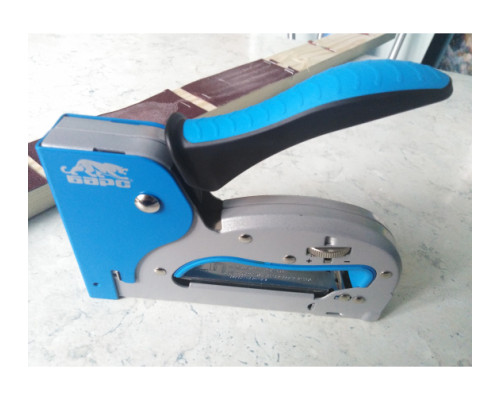 Металлический степлер БАРС регулировка удара, двухкомпонентная рукоятка 40003