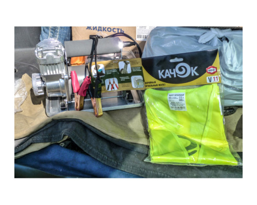 Автомобильный портативный компрессор BERKUT R20