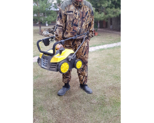 Электрический скарификатор Champion ESC1840