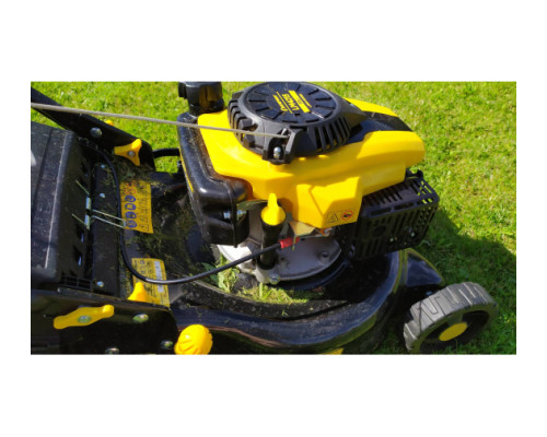 Газонокосилка Champion LM4215