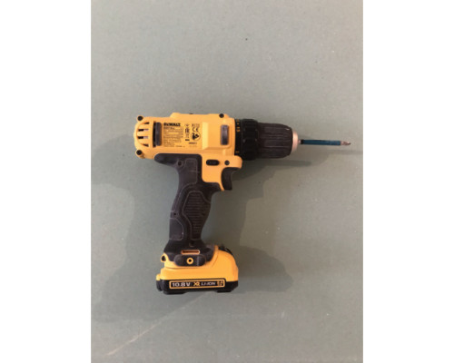 Аккумуляторная дрель-шуруповерт DEWALT DCD 710 D2