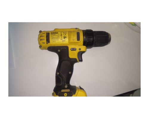 Аккумуляторная дрель-шуруповерт DEWALT DCD 710 D2