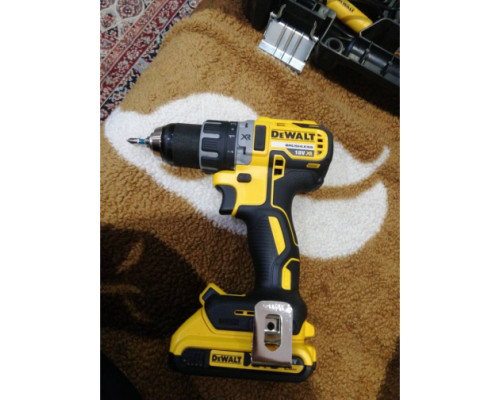 Аккумуляторная дрель-шуруповерт DEWALT DCD 791 D2 Аккумуляторная дрель-шуруповерт DEWALT DCD 791 D2