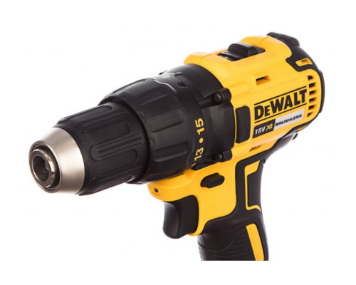 Беcщеточная дрель-шуруповерт DEWALT DCD777D2T