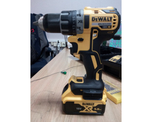 Бесщеточная дрель-шуруповерт DEWALT DCD791P2