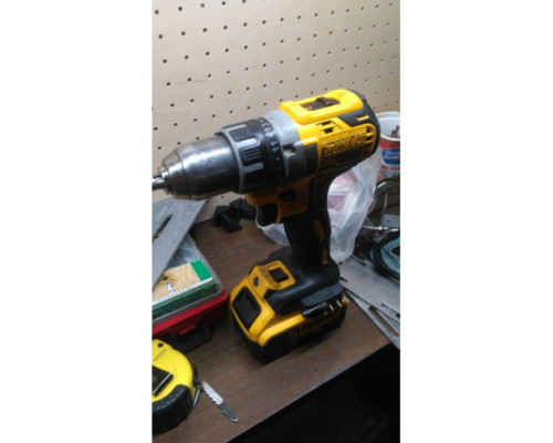 Бесщеточная дрель-шуруповерт DEWALT DCD791P2