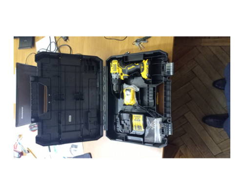 Бесщеточная ударная дрель-шуруповерт DEWALT 12 В XR DCD706D2-QW Бесщеточная ударная дрель-шуруповерт DEWALT 12 В XR DCD706D2-QW