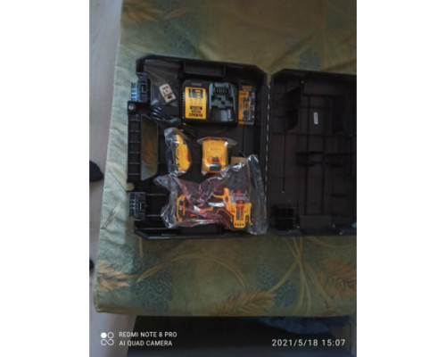 Бесщеточная ударная дрель-шуруповерт DEWALT 12 В XR DCD706D2-QW Бесщеточная ударная дрель-шуруповерт DEWALT 12 В XR DCD706D2-QW