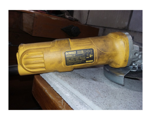 Болгарка (УШМ) DEWALT DWE 4051 Болгарка (УШМ) DEWALT DWE 4051