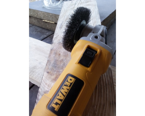 Болгарка (УШМ) DEWALT DWE 4051 Болгарка (УШМ) DEWALT DWE 4051