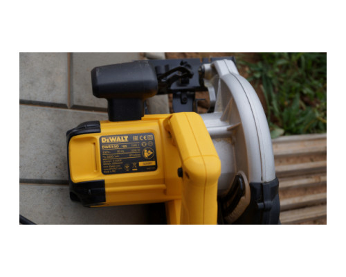 Дисковая пила DEWALT DWE 550 Дисковая пила DEWALT DWE 550