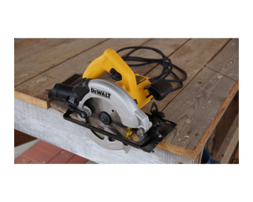 Дисковая пила DEWALT DWE 550 Дисковая пила DEWALT DWE 550