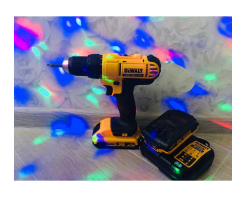 Дрель-шуруповерт DEWALT 2.0 Ач DCD771D2