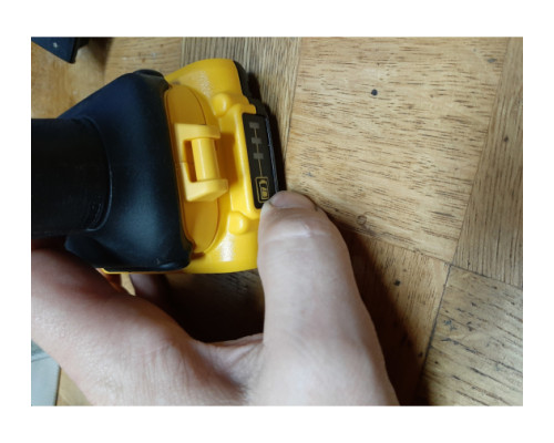 Дрель-шуруповерт DEWALT 2.0 Ач DCD771D2
