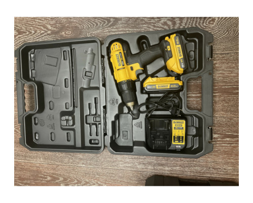 Дрель-шуруповерт DEWALT 2.0 Ач DCD771D2