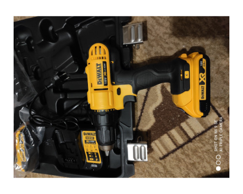 Дрель-шуруповерт DEWALT 2.0 Ач DCD771D2