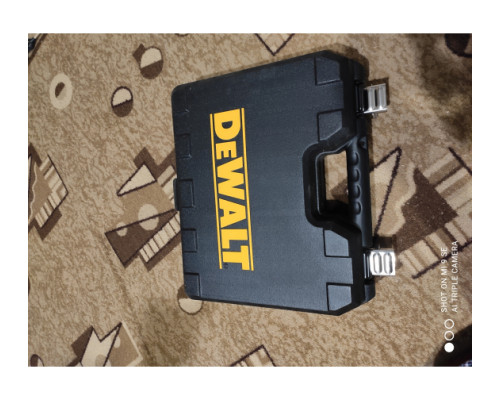Дрель-шуруповерт DEWALT 2.0 Ач DCD771D2