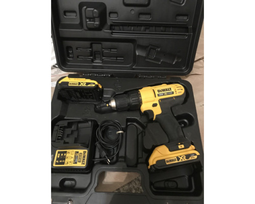 Дрель-шуруповерт DEWALT 2.0 Ач DCD771D2