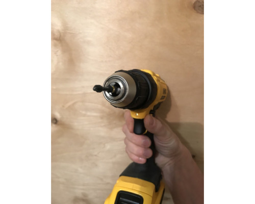 Дрель-шуруповерт DEWALT 2.0 Ач DCD771D2