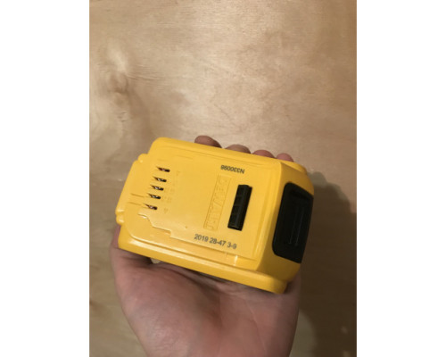 Дрель-шуруповерт DEWALT 2.0 Ач DCD771D2