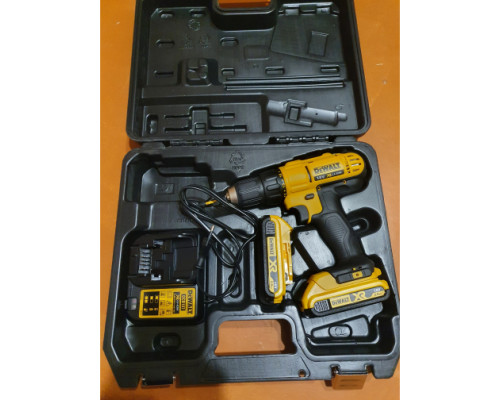 Дрель-шуруповерт DEWALT 2.0 Ач DCD771D2