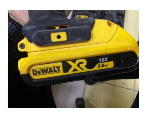 Дрель-шуруповерт DEWALT 2.0 Ач DCD771D2