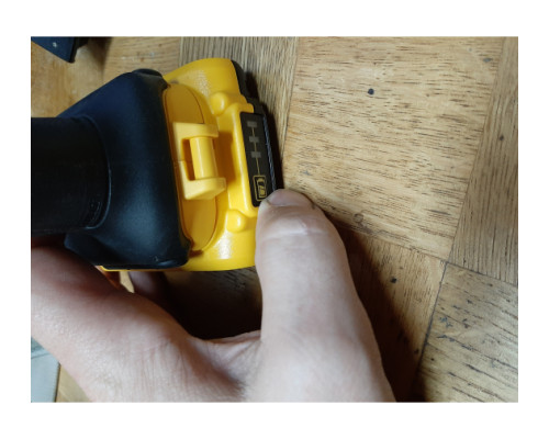 Дрель-шуруповерт DEWALT 2.0 Ач DCD771D2