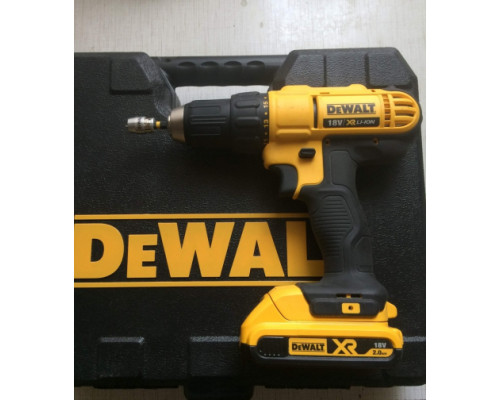 Дрель-шуруповерт DEWALT 2.0 Ач DCD771D2