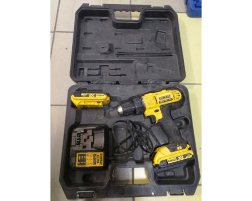 Дрель-шуруповерт DEWALT 2.0 Ач DCD771D2