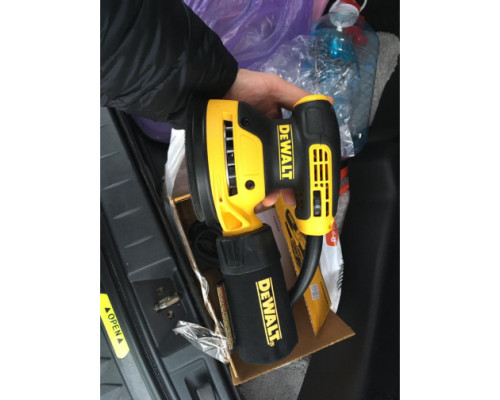 Эксцентриковая шлифмашина DEWALT DWE6423 Эксцентриковая шлифмашина DEWALT DWE6423