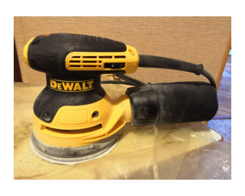 Эксцентриковая шлифмашина DEWALT DWE6423 Эксцентриковая шлифмашина DEWALT DWE6423