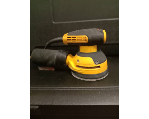 Эксцентриковая шлифмашина DEWALT DWE6423 Эксцентриковая шлифмашина DEWALT DWE6423