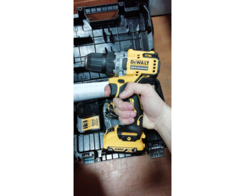 Компактная дрель-шуруповерт DEWALT 12 В XR DCD701D2-QW