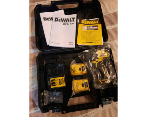 Компактная дрель-шуруповерт DEWALT 12 В XR DCD701D2-QW
