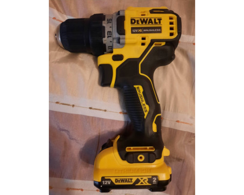 Компактная дрель-шуруповерт DEWALT 12 В XR DCD701D2-QW