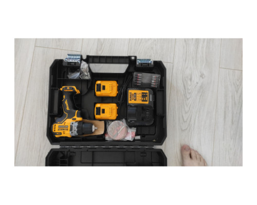 Компактная дрель-шуруповерт DEWALT 12 В XR DCD701D2-QW
