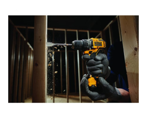 Компактная дрель-шуруповерт DEWALT 12 В XR DCD701D2-QW