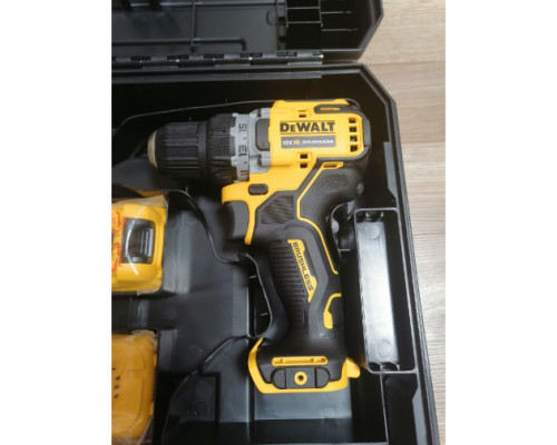 Компактная дрель-шуруповерт DEWALT 12 В XR DCD701D2-QW