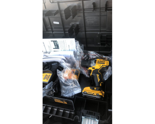 Компактная дрель-шуруповерт DEWALT 12 В XR DCD701D2-QW