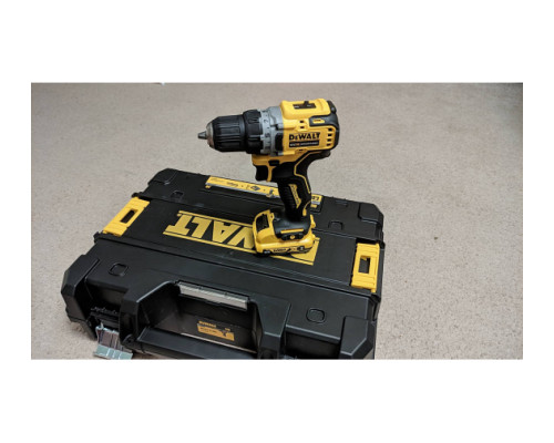 Компактная дрель-шуруповерт DEWALT 12 В XR DCD701D2-QW