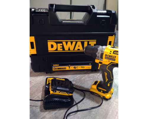 Компактная дрель-шуруповерт DEWALT 12 В XR DCD701D2-QW
