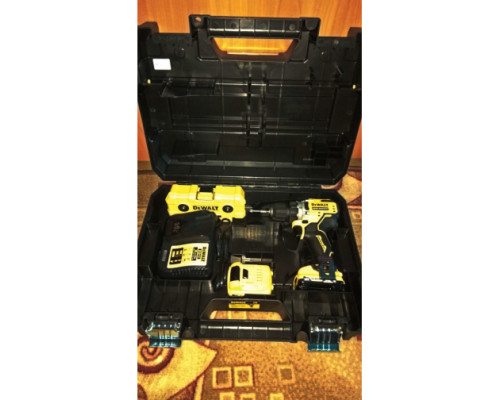 Компактная дрель-шуруповерт DEWALT 12 В XR DCD701D2-QW