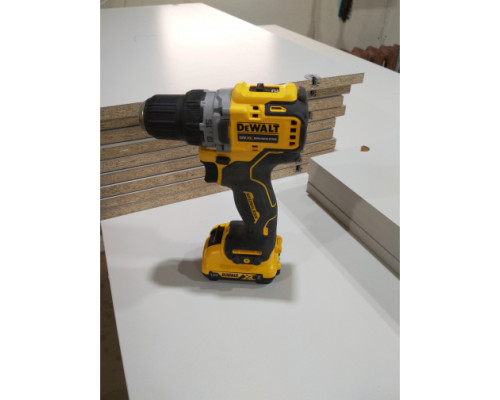 Компактная дрель-шуруповерт DEWALT 12 В XR DCD701D2-QW