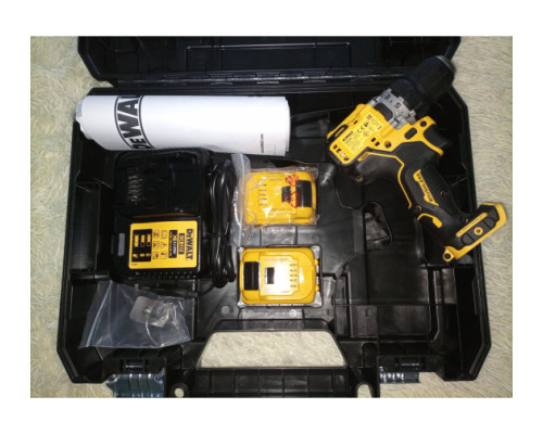 Компактная дрель-шуруповерт DEWALT 12 В XR DCD701D2-QW