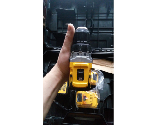 Компактная дрель-шуруповерт DEWALT 12 В XR DCD701D2-QW