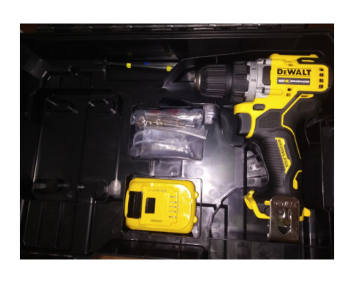 Компактная дрель-шуруповерт DEWALT 12 В XR DCD701D2-QW