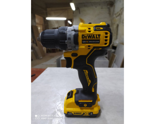 Компактная дрель-шуруповерт DEWALT 12 В XR DCD701D2-QW