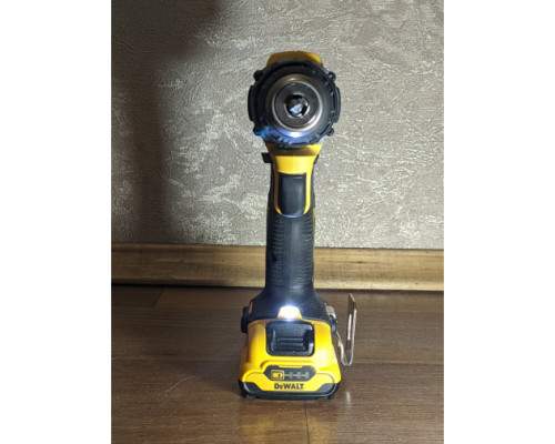 Компактная дрель-шуруповерт DEWALT 12 В XR DCD701D2-QW