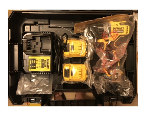 Компактная дрель-шуруповерт DEWALT 12 В XR DCD701D2-QW