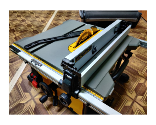 Настольная пила 1850 Вт, 5800 об/мин, диск 210x30 мм DEWALT DWE7485-QS